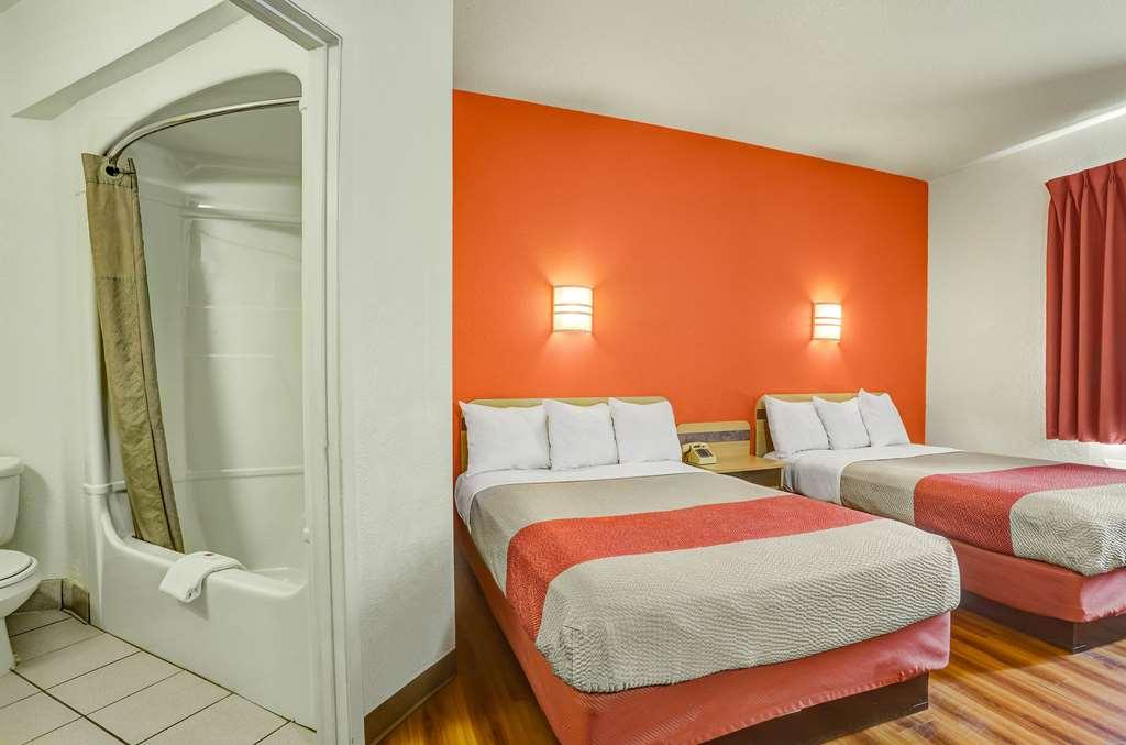 Hotel 6-lemoore, Ca Lemoore