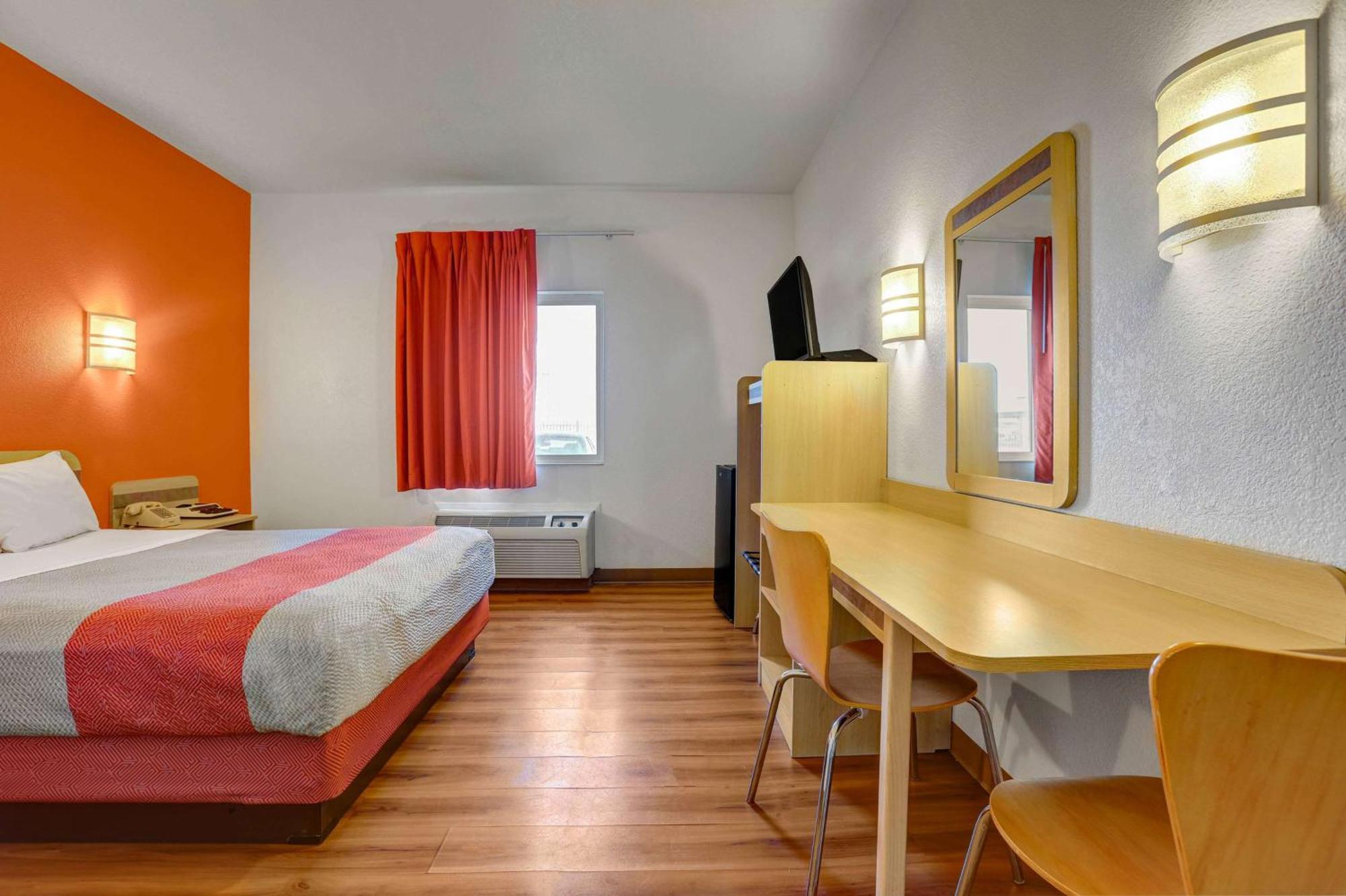 6-lemoore, Ca Hotel 4*